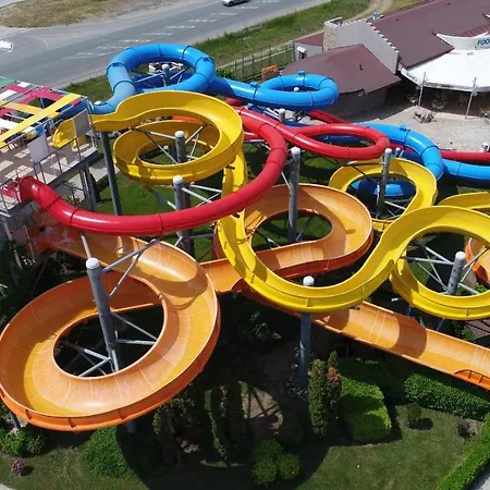 Aqua Nevis & Aqua Park Отель