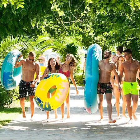 Aqua Nevis & Aqua Park ホテル