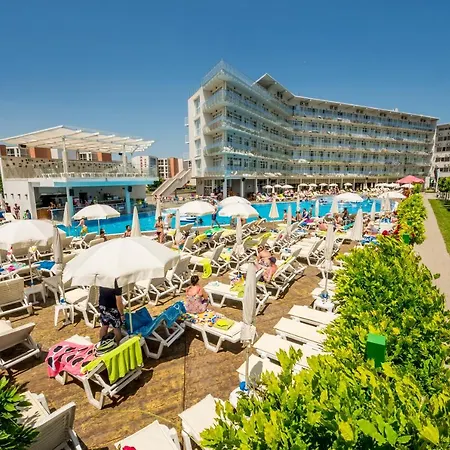 Отель Aqua Nevis & Aqua Park Солнечный берег