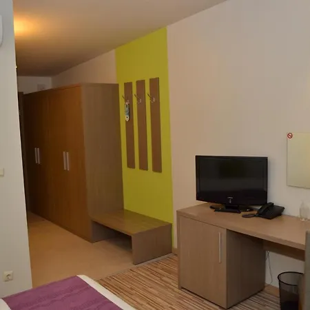 Aqua Nevis & Aqua Park 4* Солнечный берег