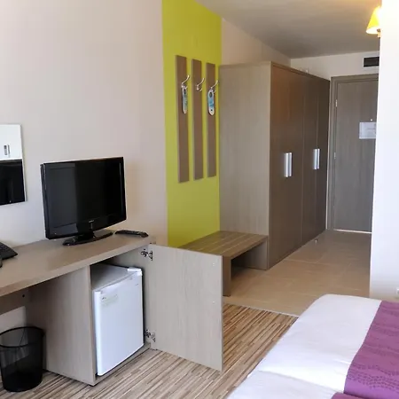 Aqua Nevis & Aqua Park 4* Солнечный берег