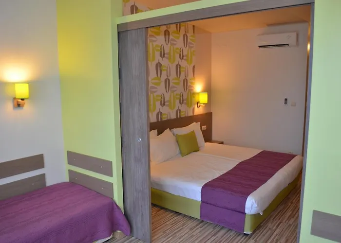 Aqua Nevis & Aqua Park 3* Slantschew brjag