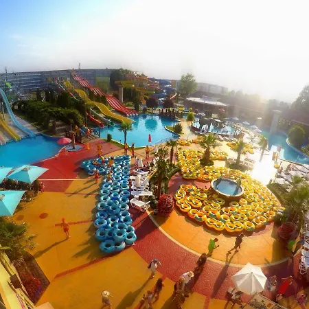 Aqua Nevis & Aqua Park 3*