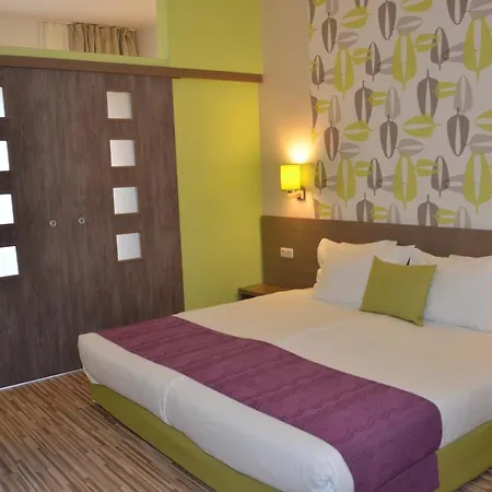 Aqua Nevis & Aqua Park מלון