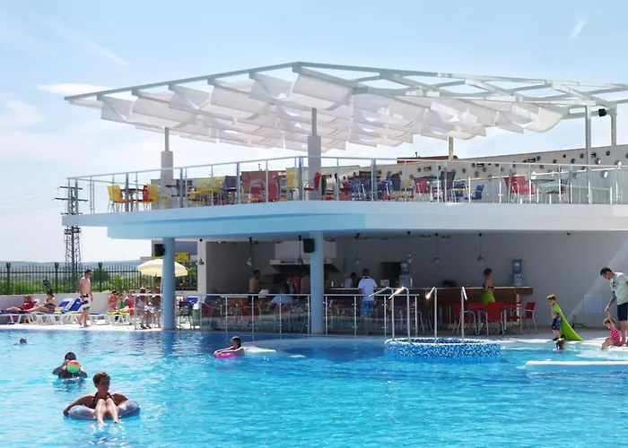 فندق Aqua Nevis & Aqua Park