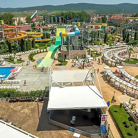 Aqua Nevis & Aqua Park Hotel 3*