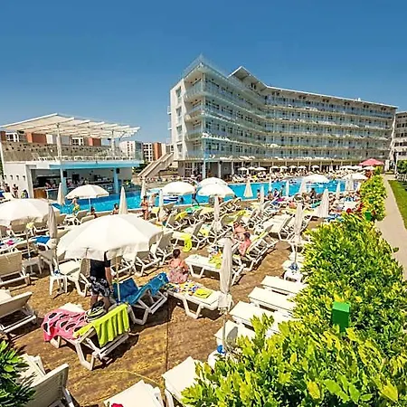 Hotell Aqua Nevis & Aqua Park 3*