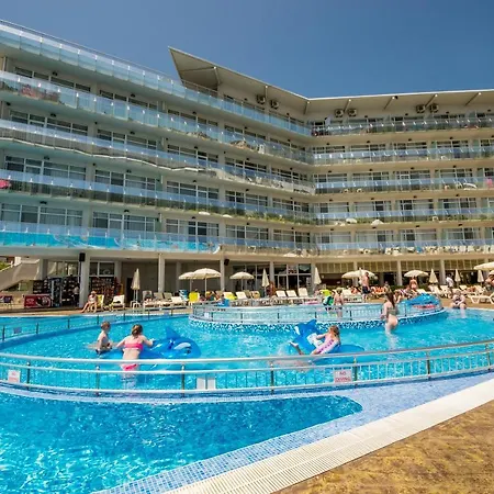 аква невис хотел&aквапарк 3*