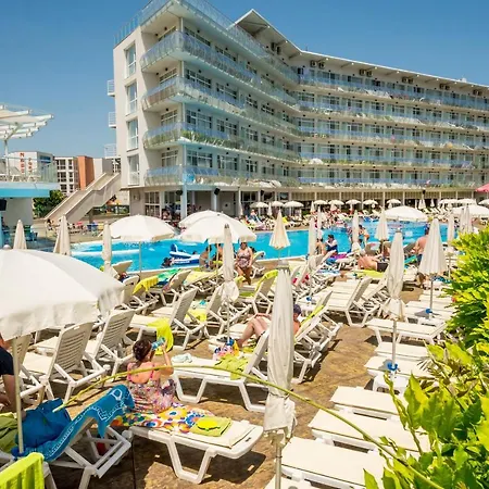 аква невис хотел&aквапарк 3*