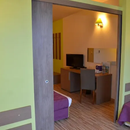 аква невис хотел&aквапарк 3*