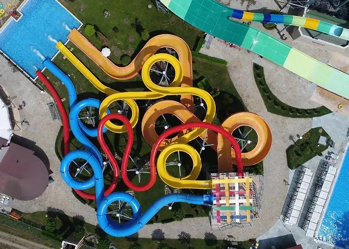 Aqua Nevis & Aqua Park Hotell Slăntjev Brjag