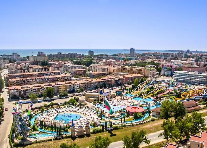 Aqua Nevis & Aqua Park Szálloda 3*