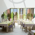 Aqua Nevis & Aqua Park Hotell Slăntjev Brjag