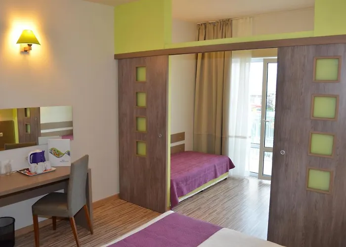 Aqua Nevis & Aqua Park Hotel